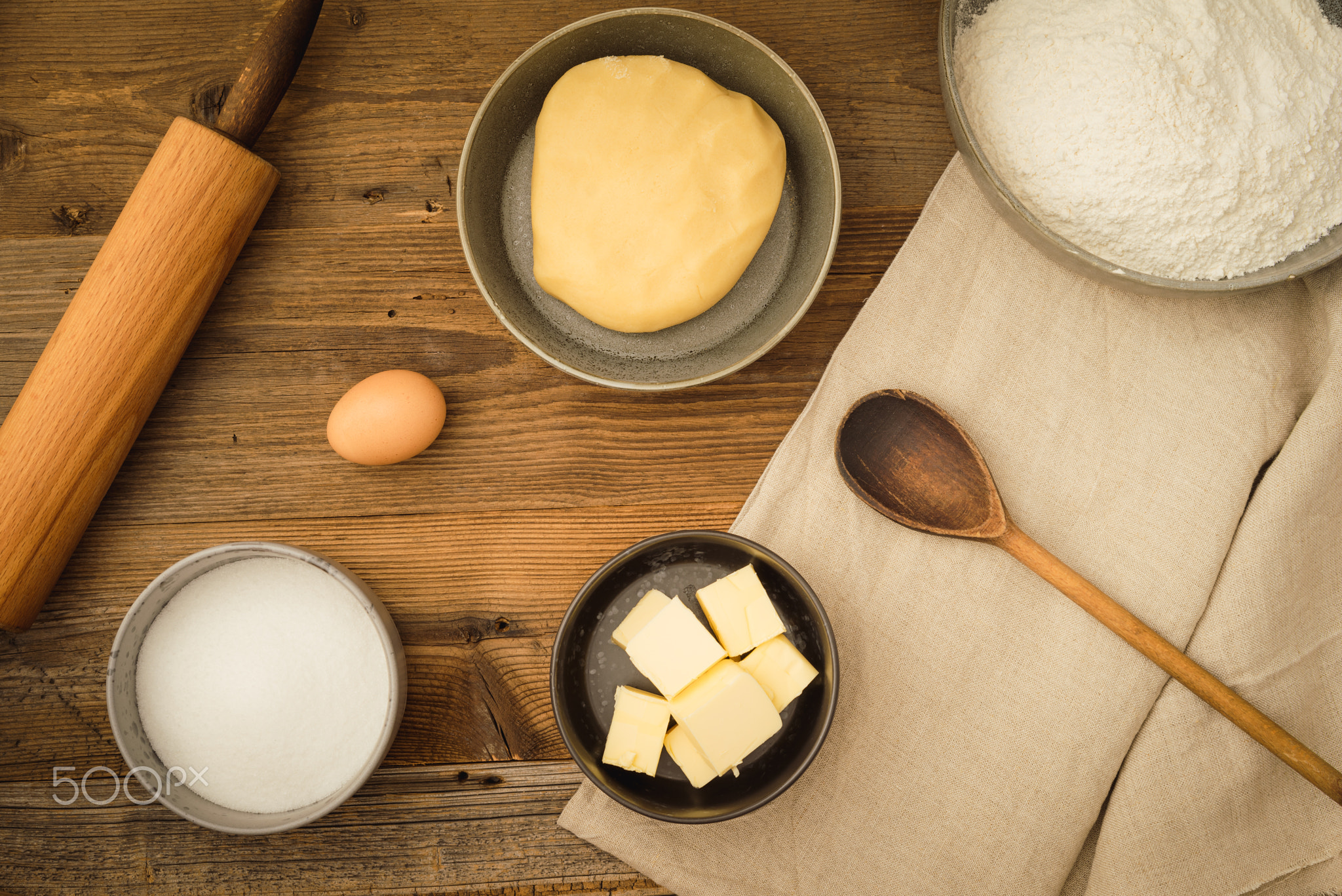 Basic baking ingredients