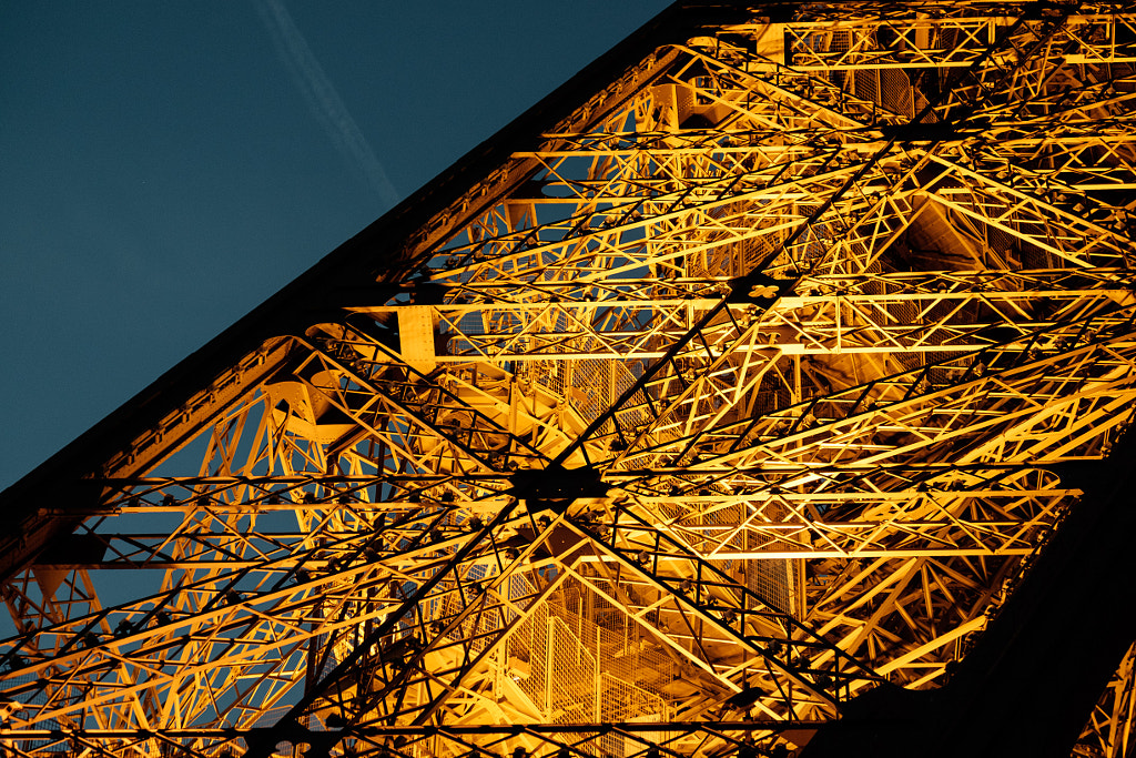 Eiffels Leg von Andreas Reininger auf 500px.com