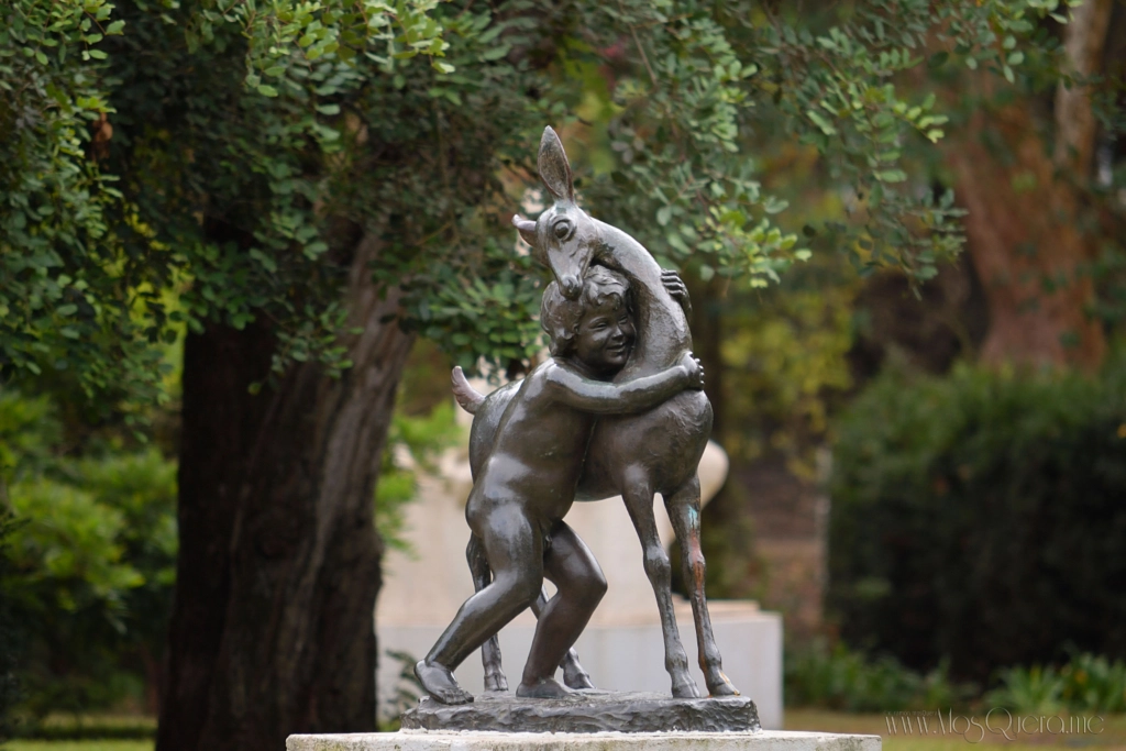 escultura no parque de Xose Ramon en 500px.com