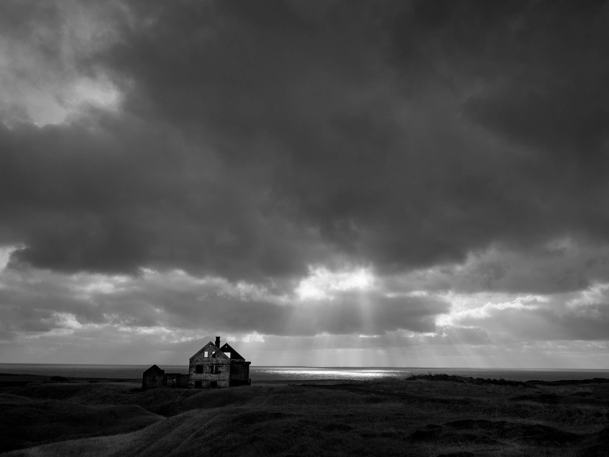 Abandoned farm house