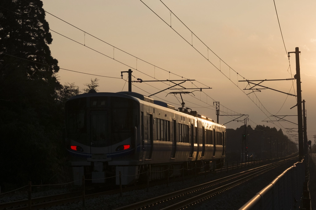 500px.comのYasuhiro MatsunamiさんによるJapanese local train