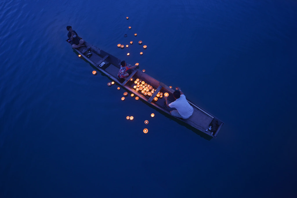 loy krathong festival by Sarawut Intarob on 500px.com