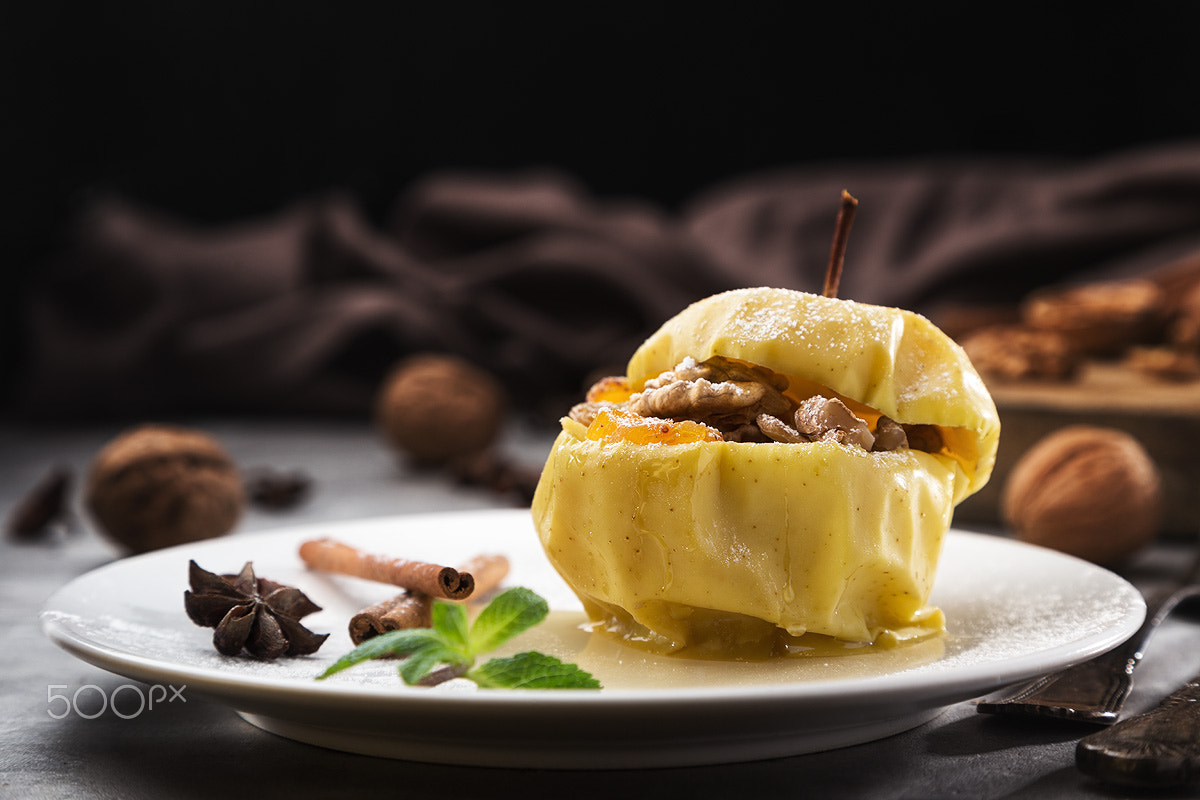 Baked apple