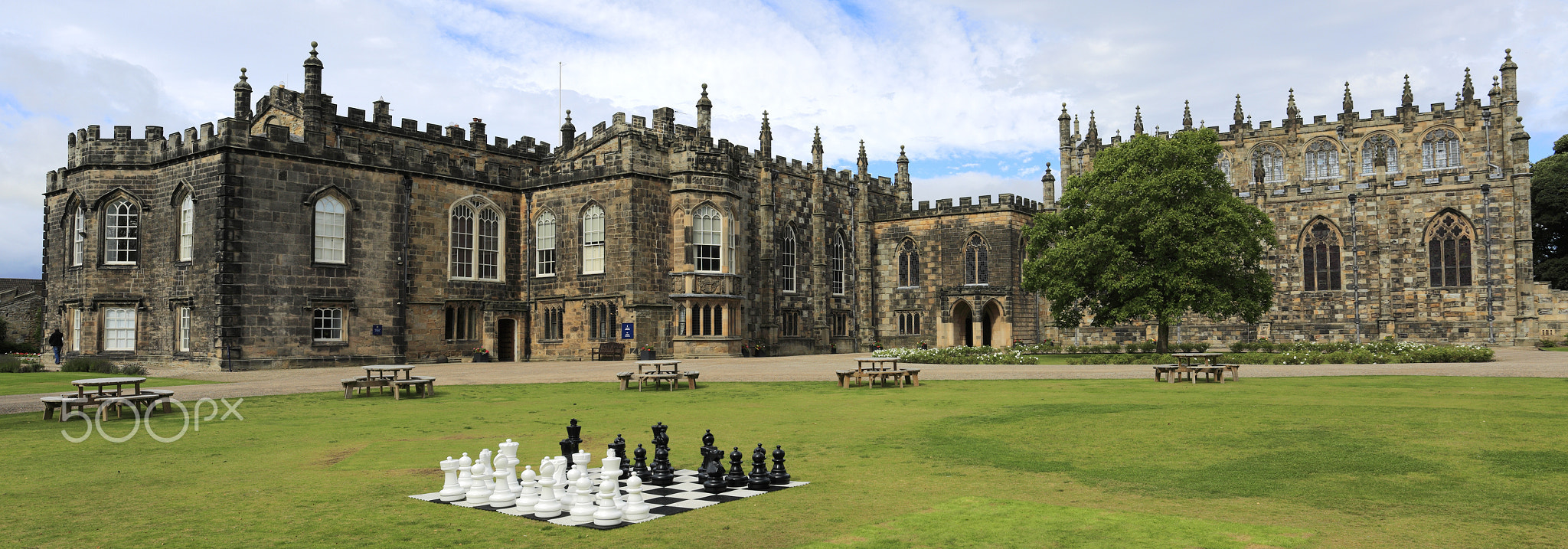 Summer, Auckland Castle, Bishop Auckland town, County Durham, En