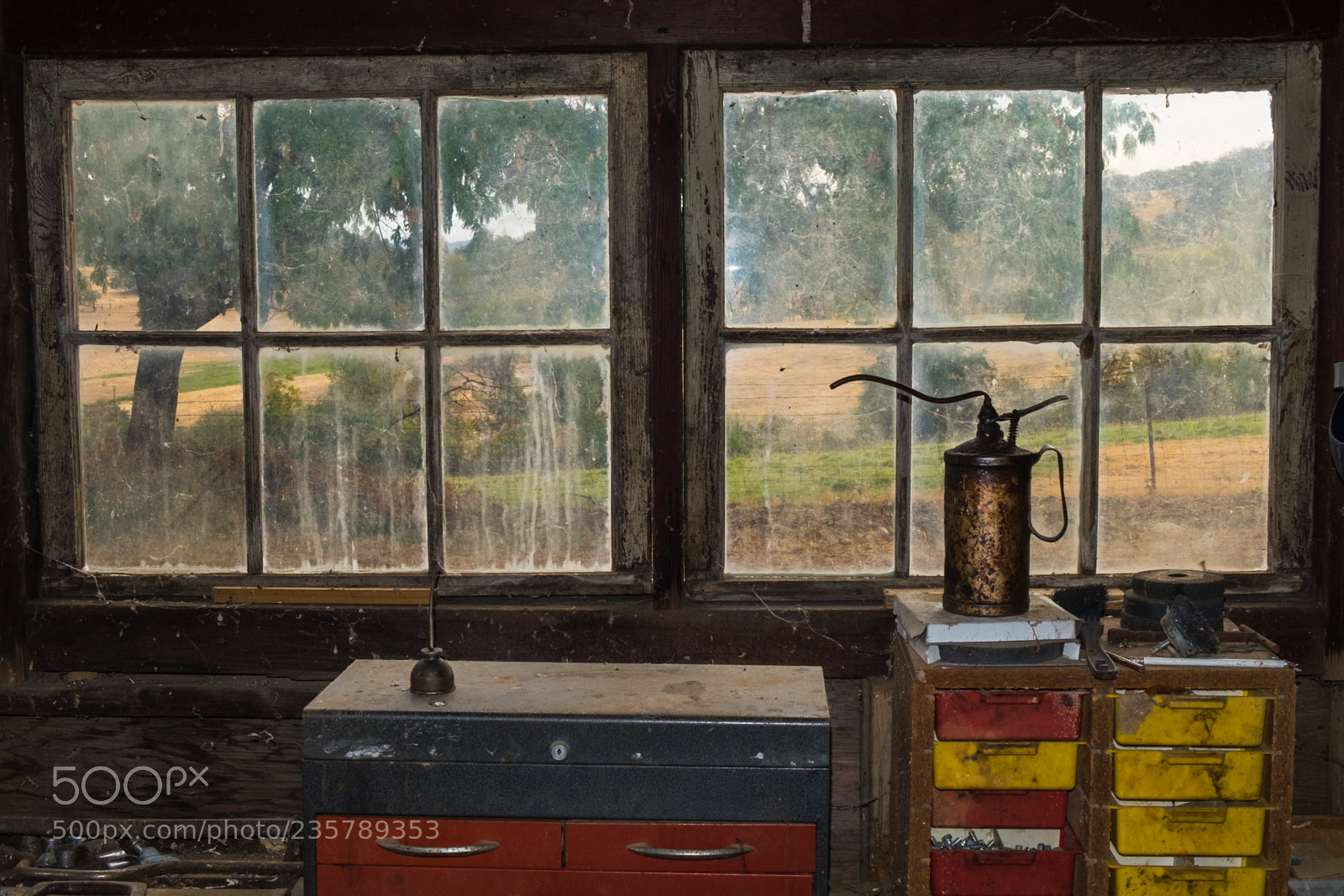Fujifilm X-E2 sample photo. Ranch shop photography