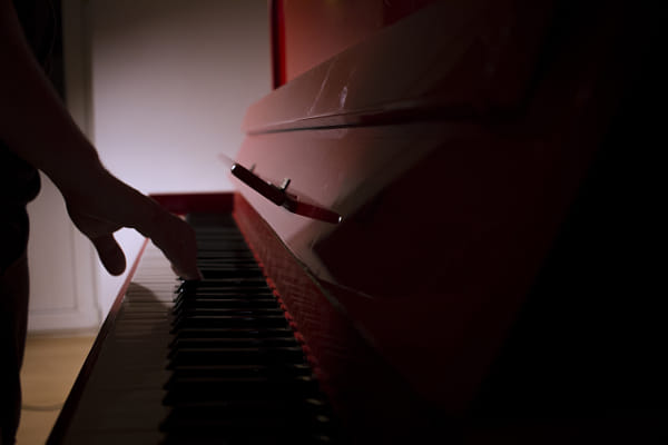 Piano playing by Maxim Chuvashov on 500px.com