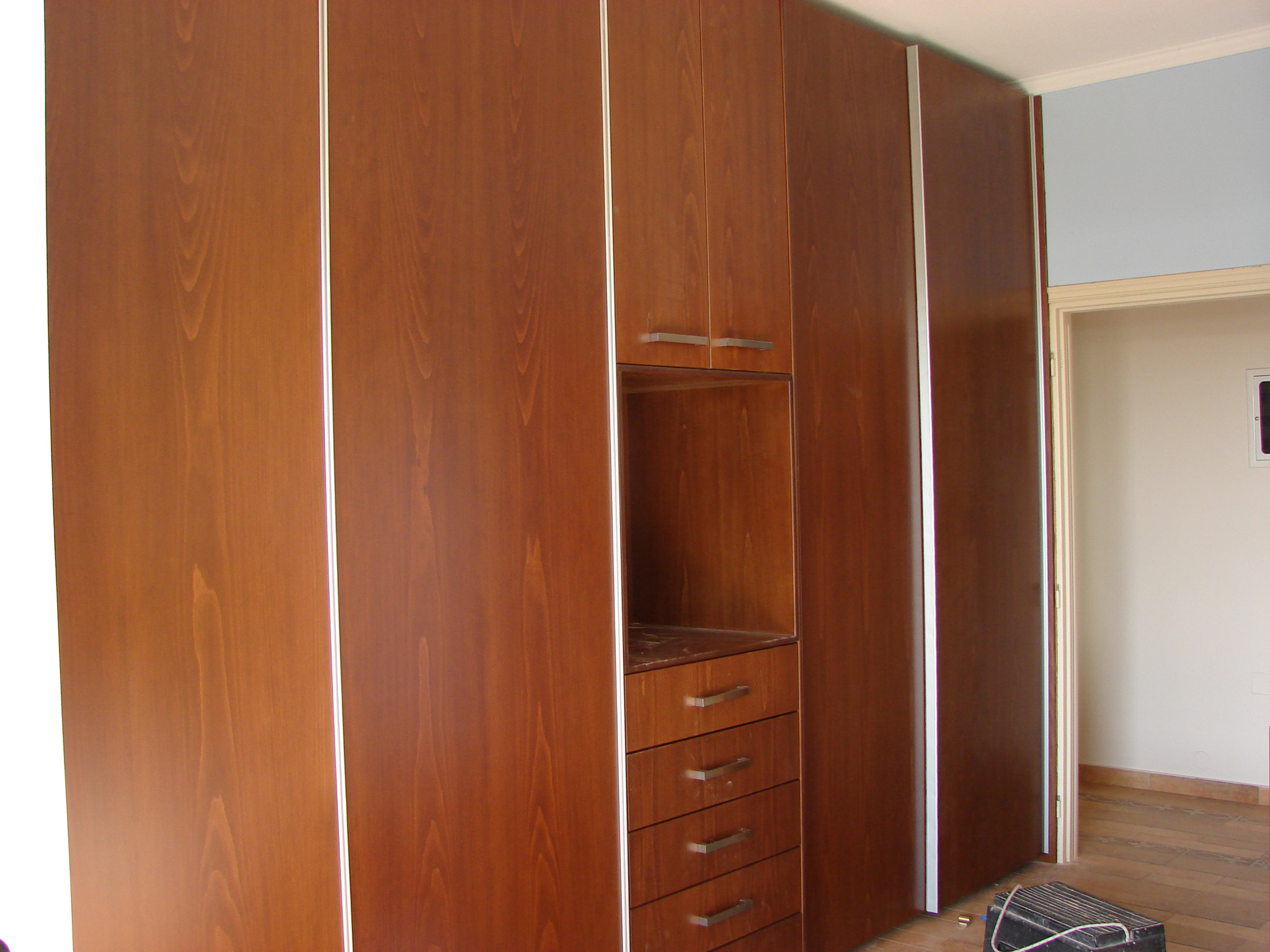 sliding wardrobe