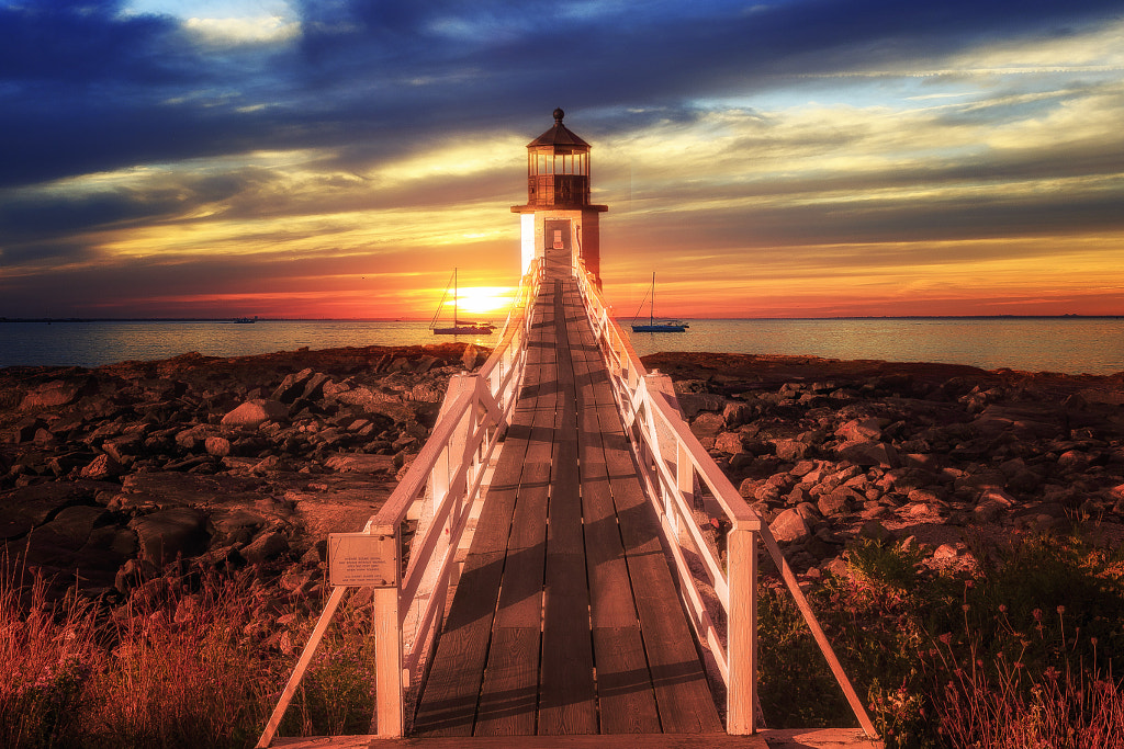 Lighthouse at Sunset, автор — Joe Matzerath на 500px.com