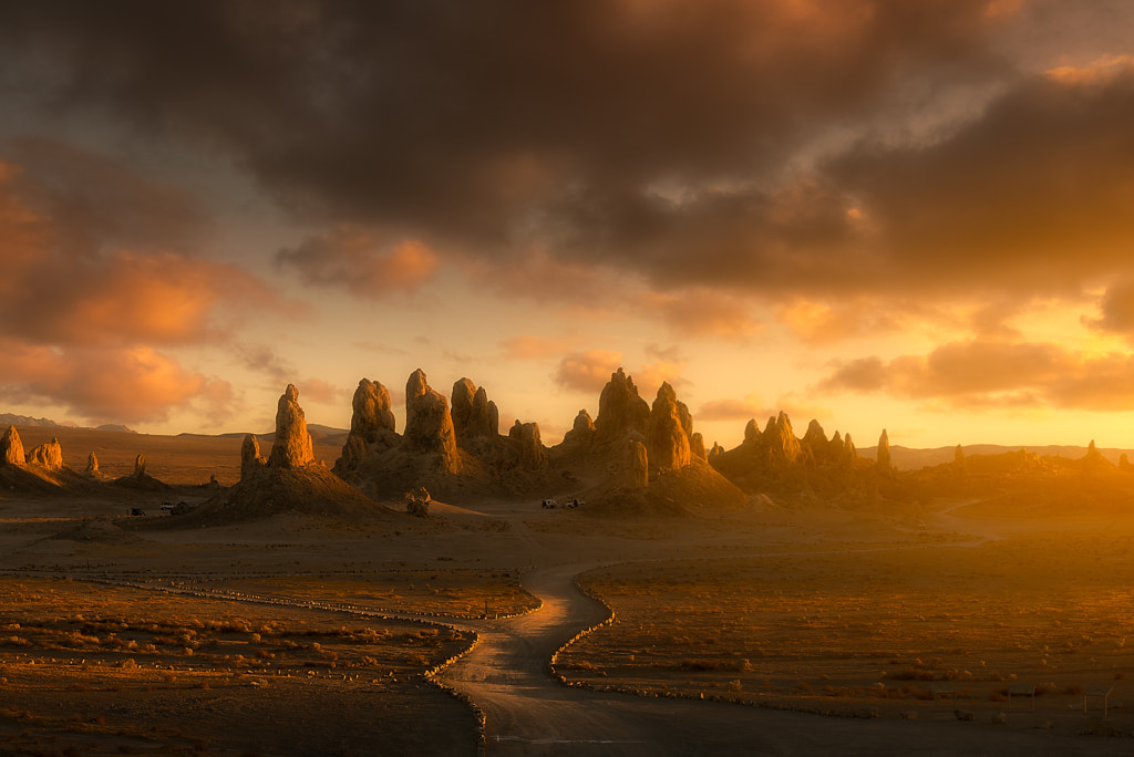 The Trona Pinnacles California, автор — Rudy Serrano на 500px.com