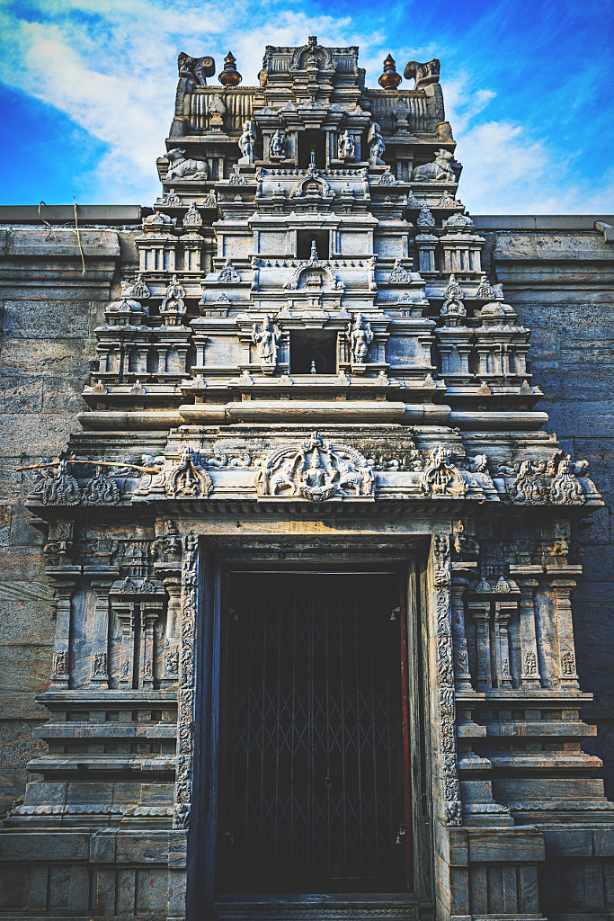 Side Door, Shri Ponnambalawaneswaram Kovil by Son of the Morning Light on 500px.com
