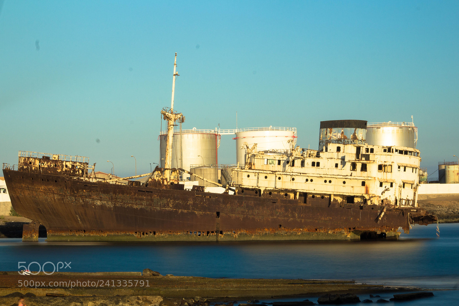 Canon EOS 1200D (EOS Rebel T5 / EOS Kiss X70 / EOS Hi) sample photo. Old ship photography