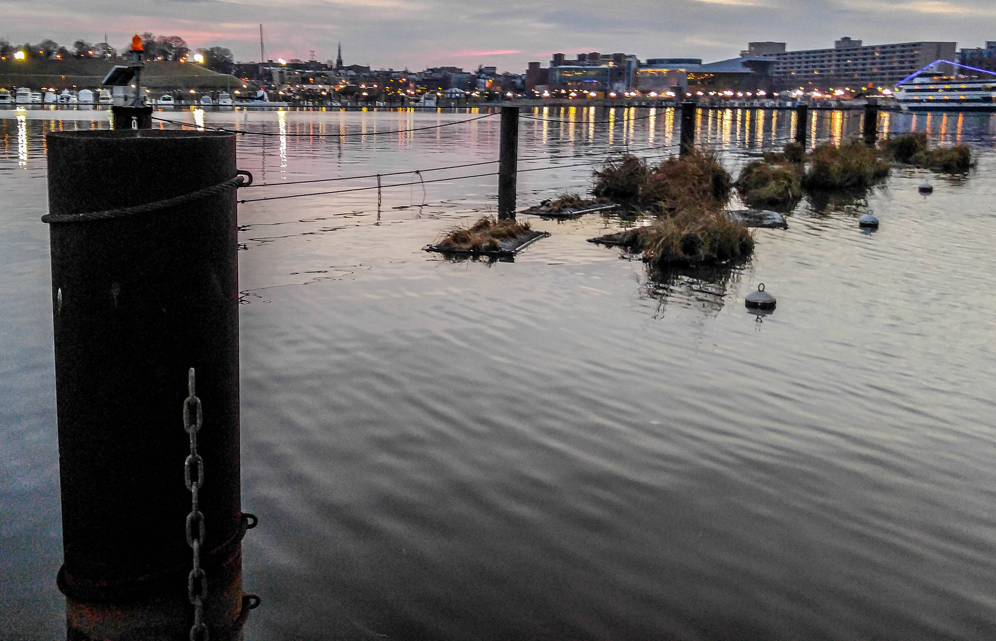 LG V10 sample photo. Pylon - baltimore harbor - maryland photography