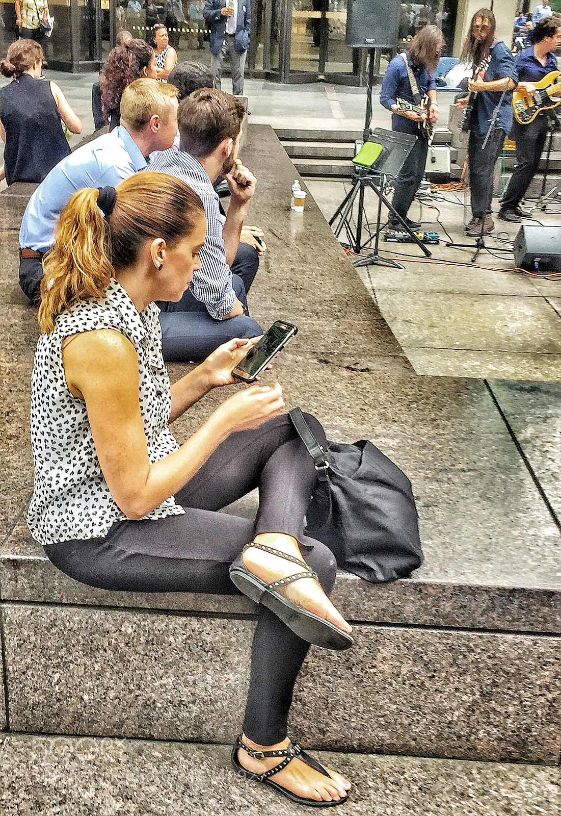 Apple iPhone 6 sample photo. At the street concert photography