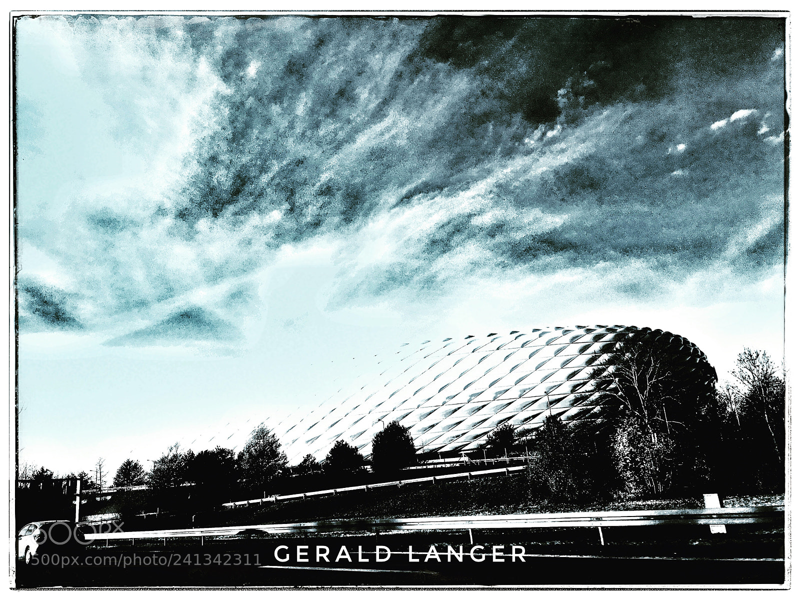 Apple iPhone 6s sample photo. Allianz arena photography