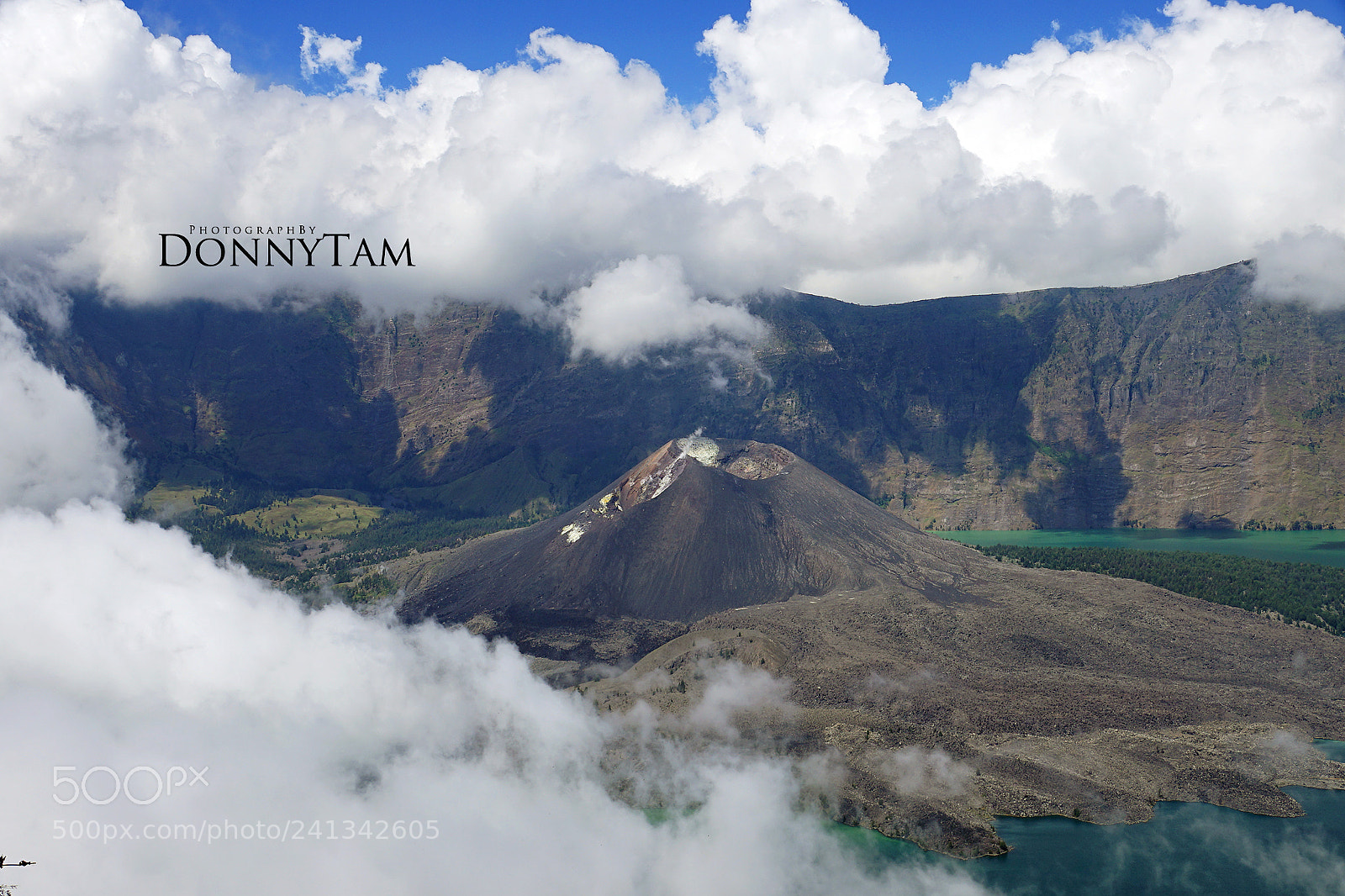 Sony a7 II sample photo. Rinjani volcano photography