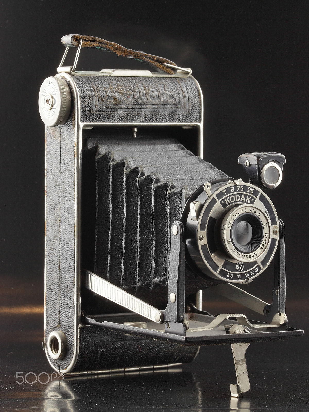 Canon EOS 5D Mark II + Sigma 105mm F2.8 EX DG OS HSM sample photo. Kodak photography