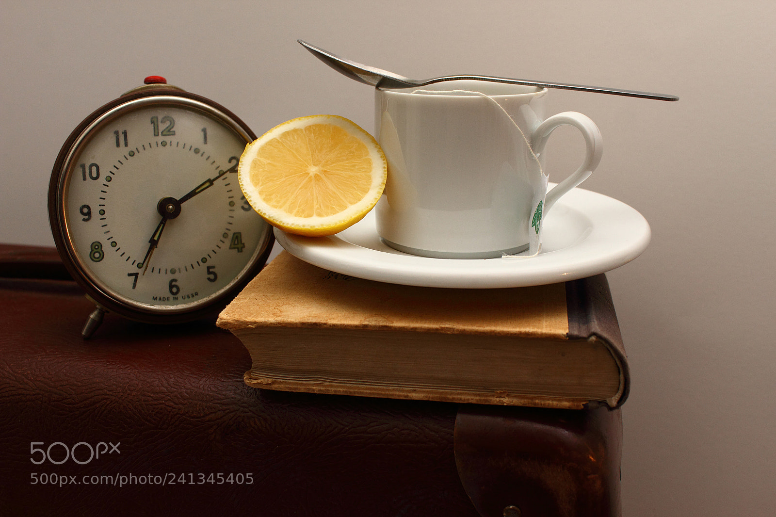 Canon EOS 550D (EOS Rebel T2i / EOS Kiss X4) sample photo. Morning tee photography
