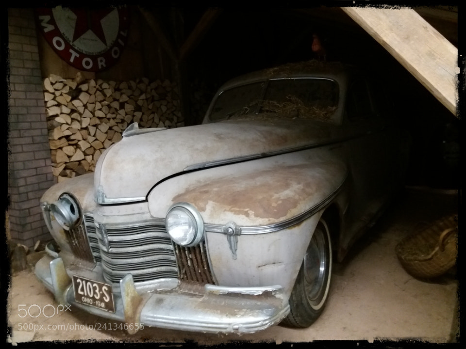 Samsung Galaxy J5(2016) sample photo. Old car photography