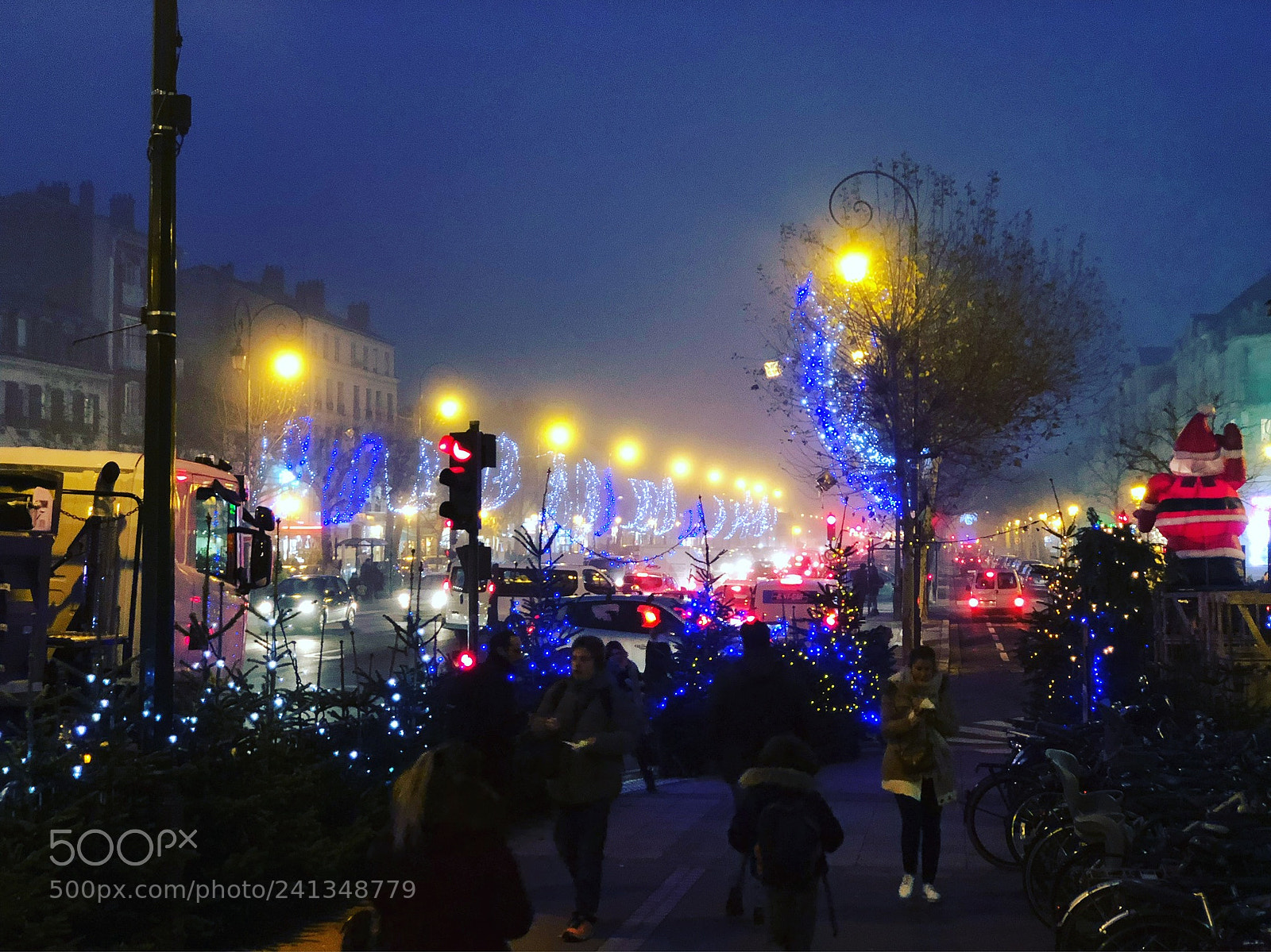 Apple iPhone X sample photo. Foggy christmas photography