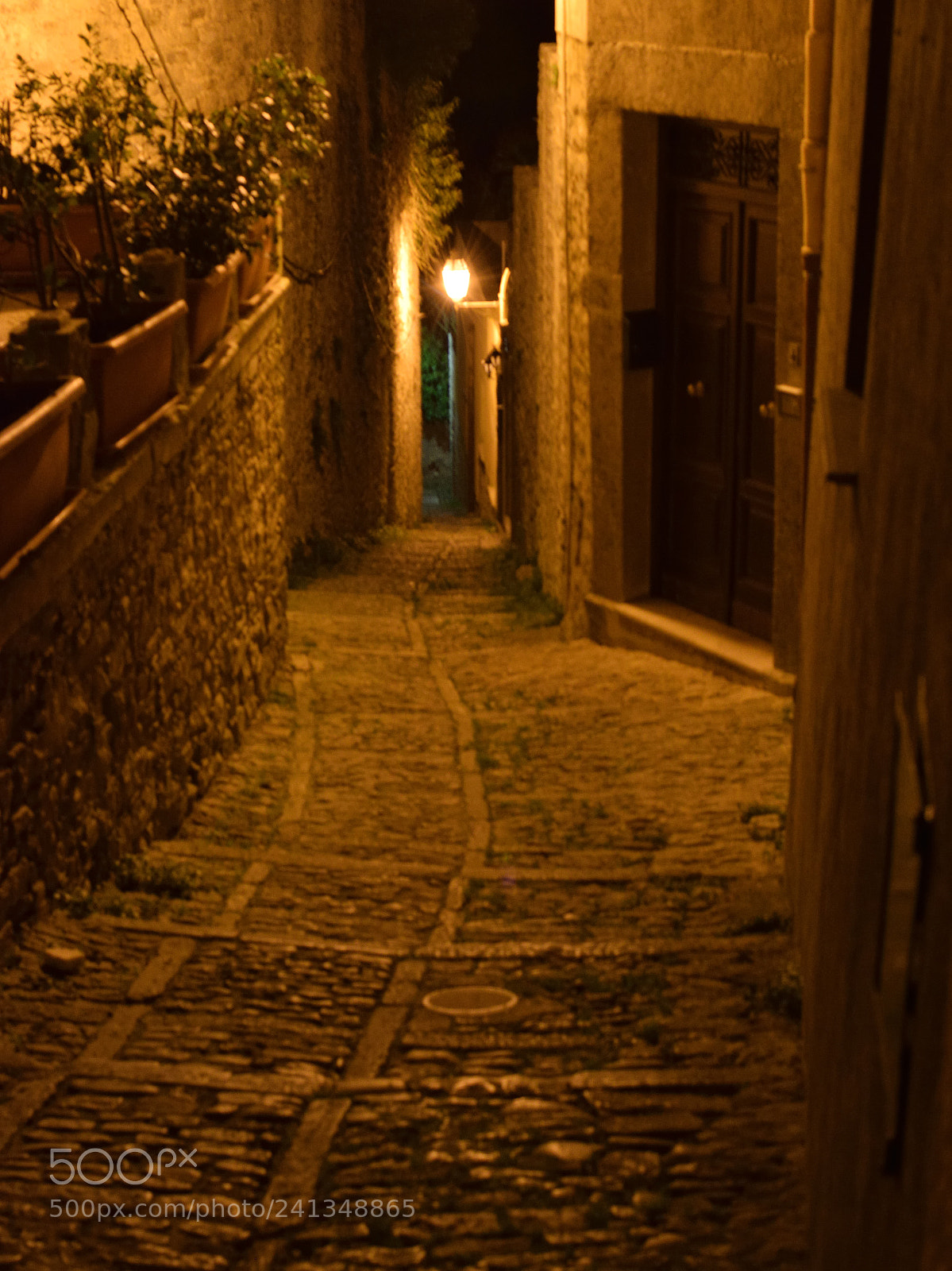 Nikon D3300 + Nikon AF-S DX Nikkor 35mm F1.8G sample photo. Erice photography