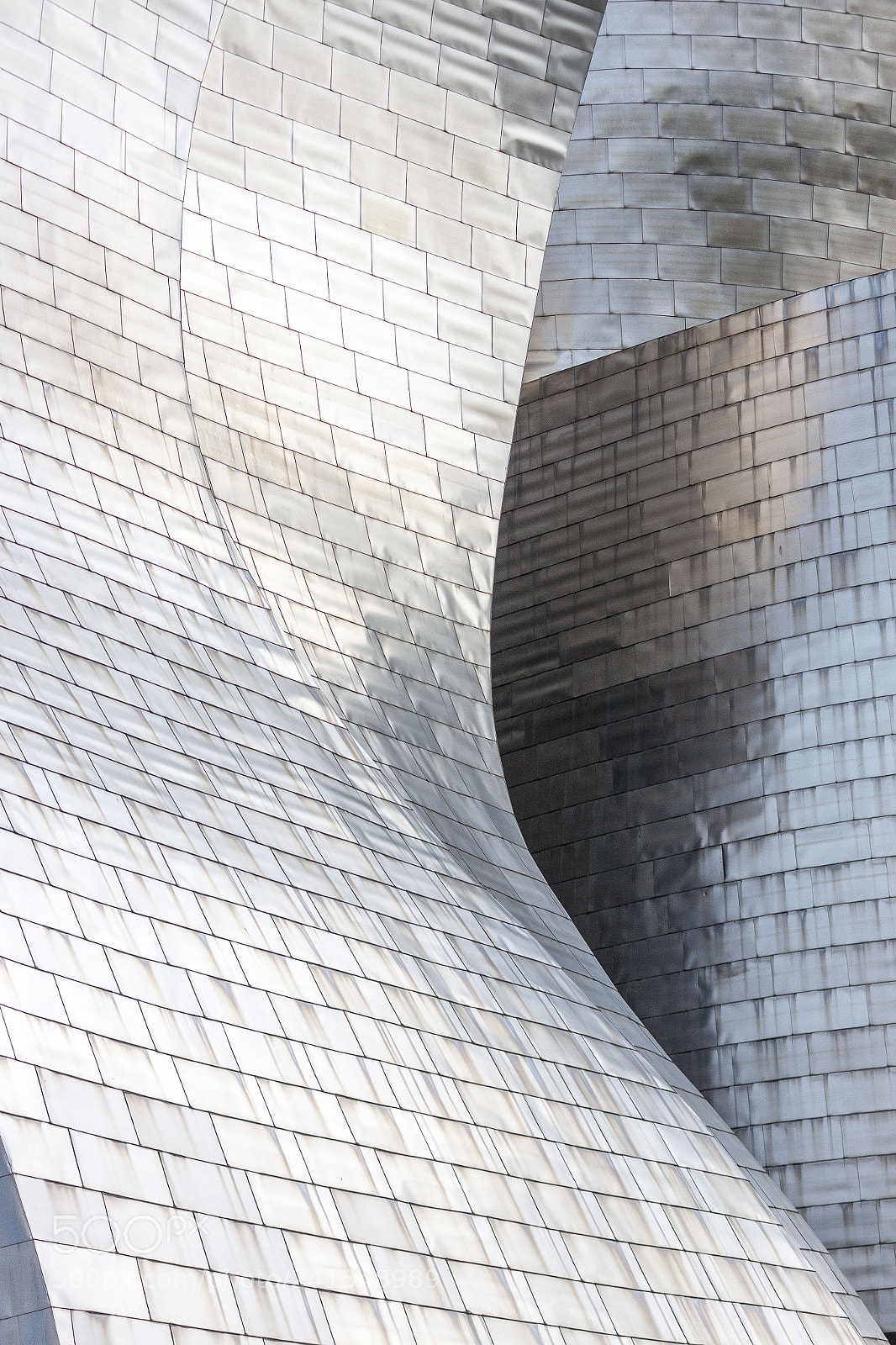 Canon EOS 500D (EOS Rebel T1i / EOS Kiss X3) sample photo. Guggenheim photography