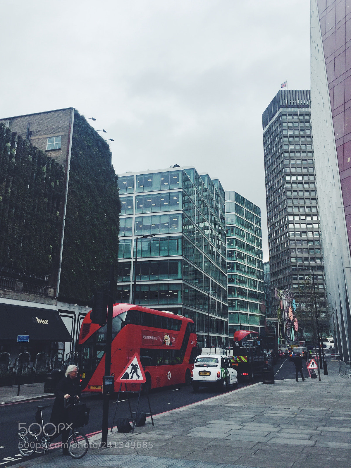 Apple iPhone 6 sample photo. London streets photography