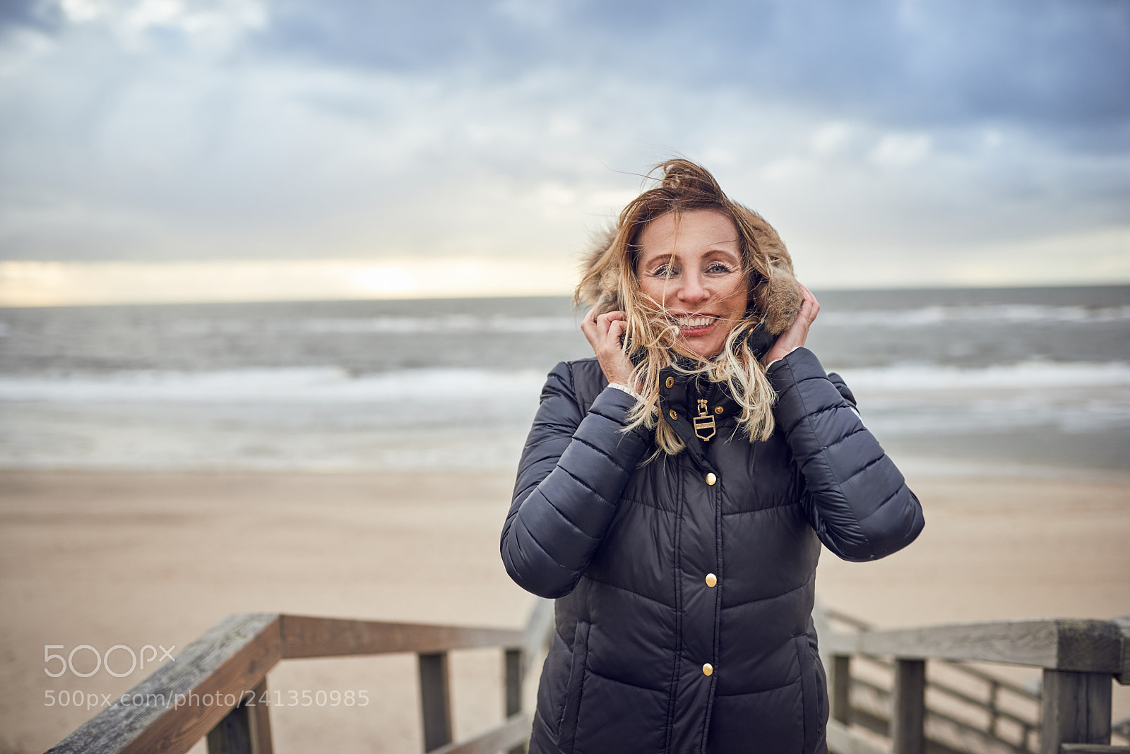 Nikon D800 sample photo. Middle-aged woman braving a photography