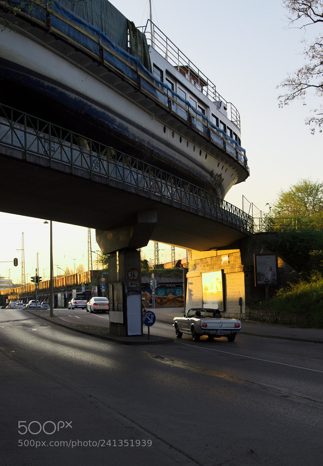 Sony SLT-A58 sample photo. Schiff und..  ein pony photography