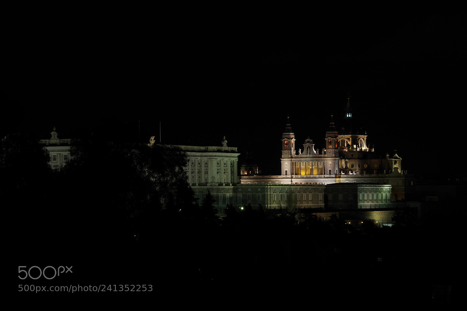 Pentax K-70 sample photo. Palacio real and cathedral photography