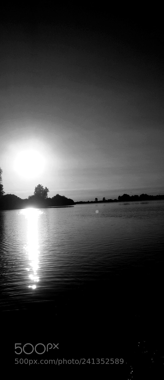 Samsung Galaxy S4 sample photo. Dark life photography