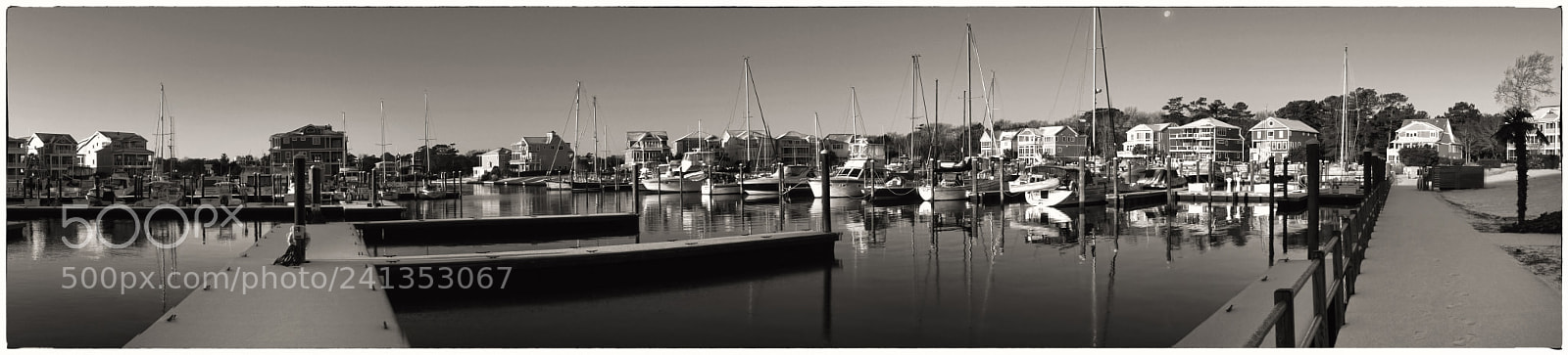 Sony Cyber-shot DSC-RX10 III sample photo. St james marina in photography