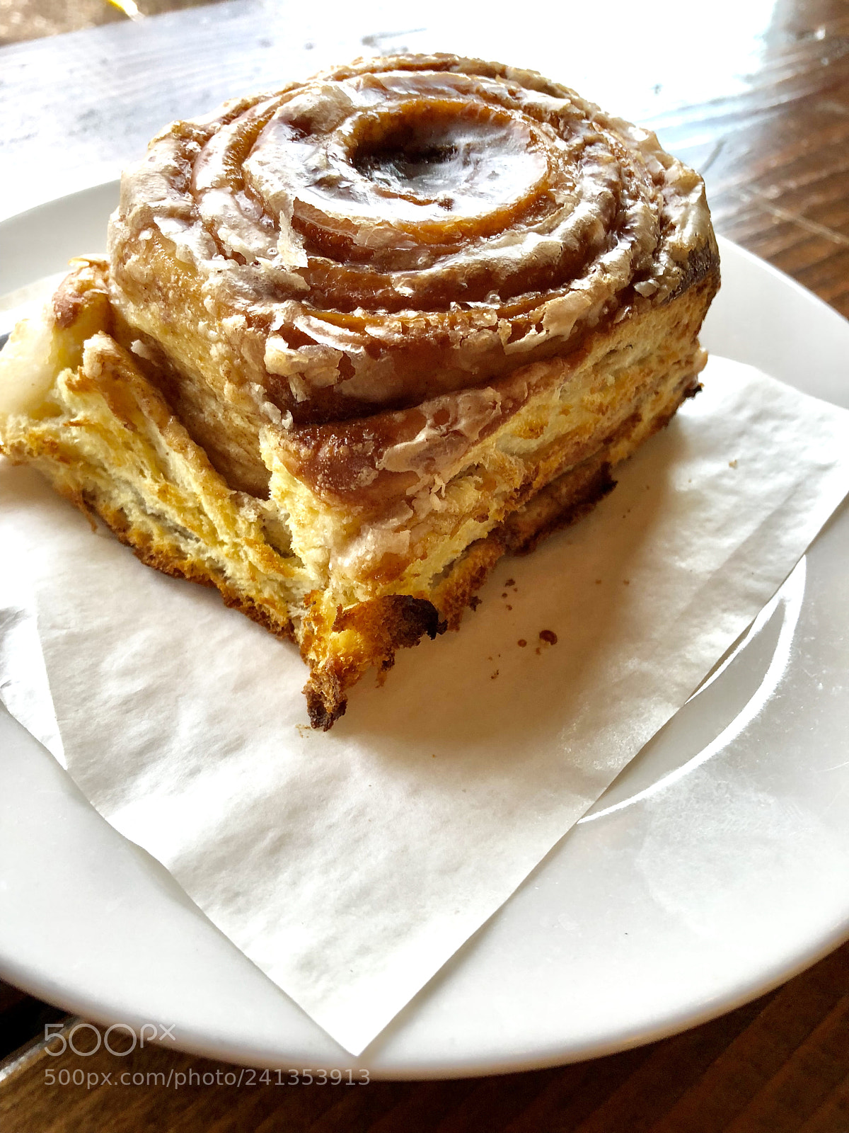 Apple iPhone 8 sample photo. Cinnamon roll photography
