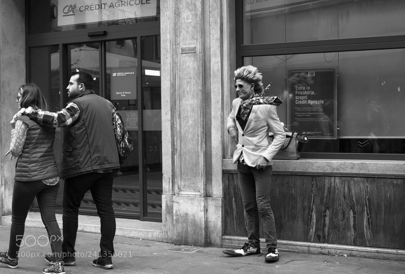 Canon EOS 750D (EOS Rebel T6i / EOS Kiss X8i) sample photo. Street photography photography