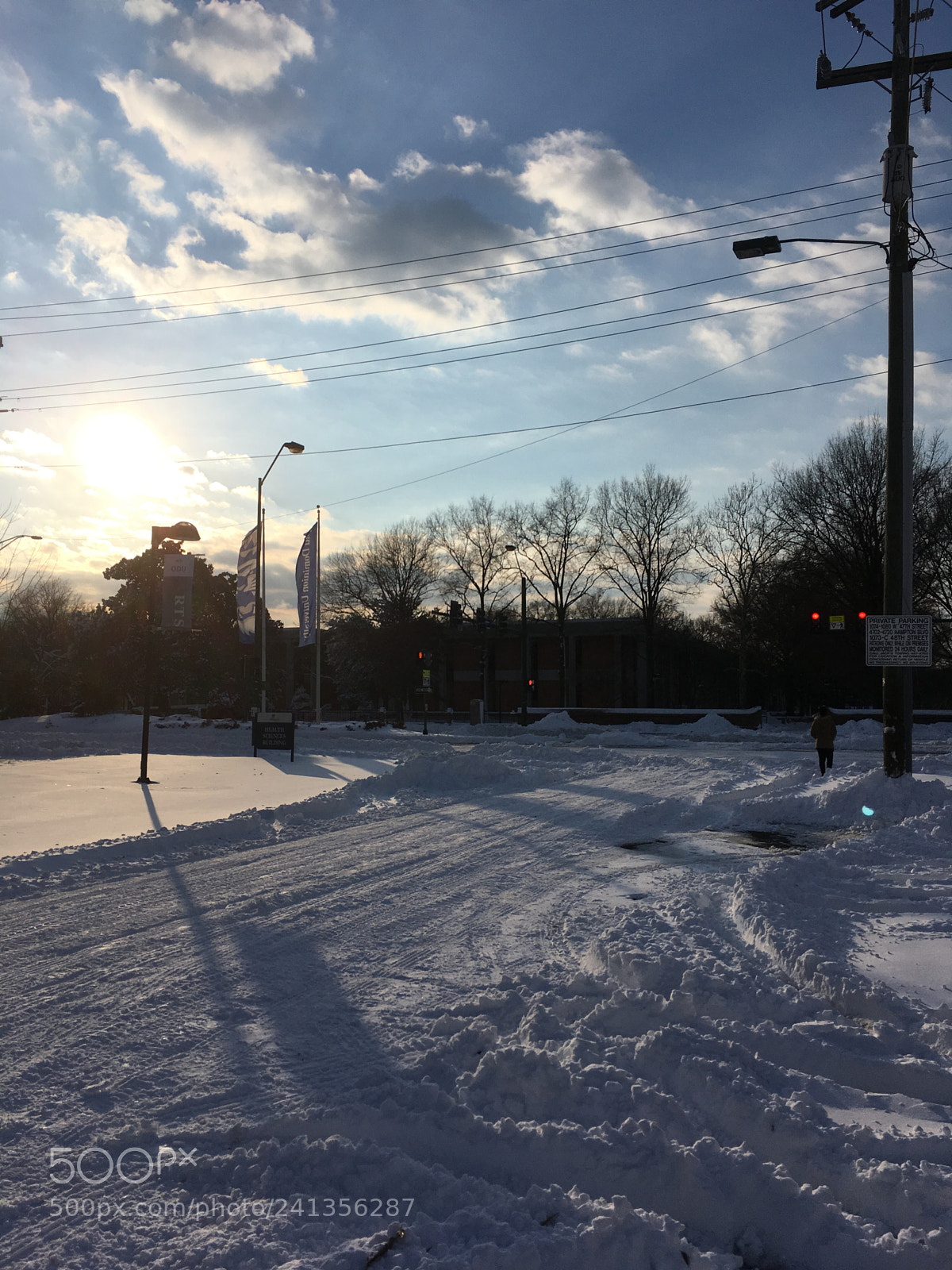 Apple iPhone SE sample photo. Sun and snow photography