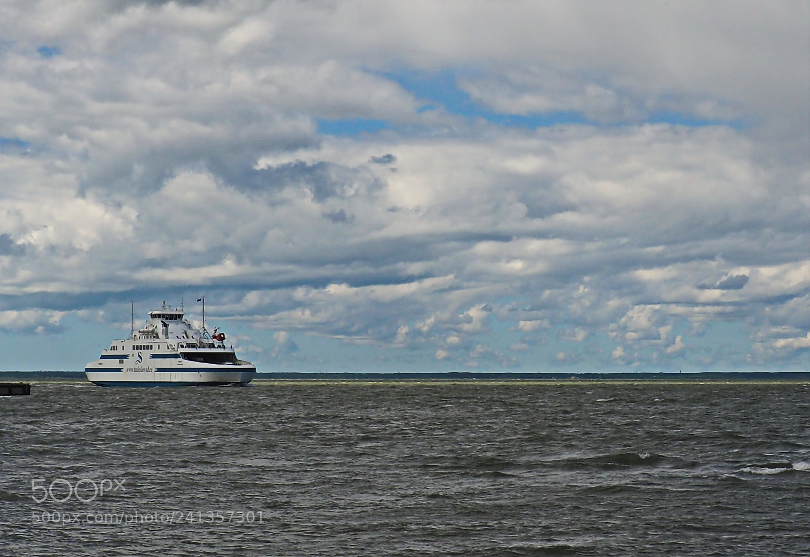 Olympus OM-D E-M10 II sample photo. The ferry is coming photography