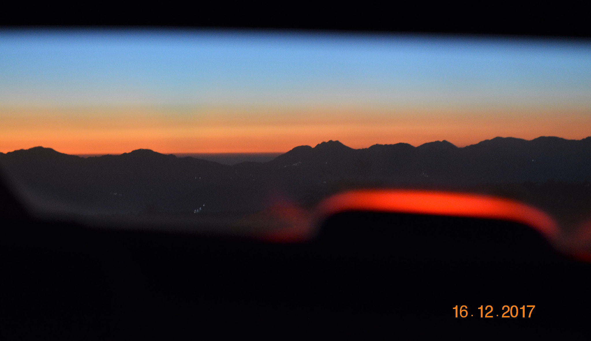 Nikon D5100 + Nikon AF-S Nikkor 50mm F1.8G sample photo. () photography