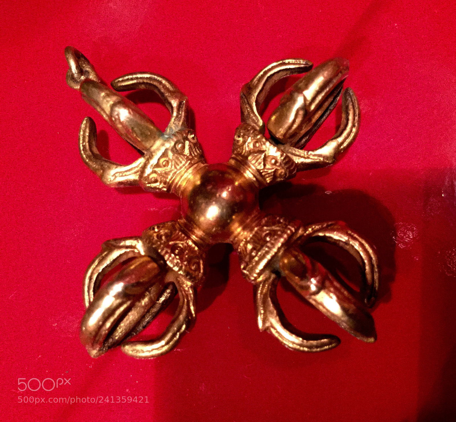 Apple iPad Air 2 sample photo. Gilt metal pendant in photography