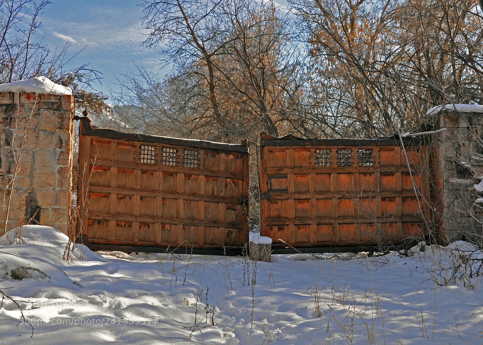 Nikon D90 sample photo. “gate to yesterday” photography