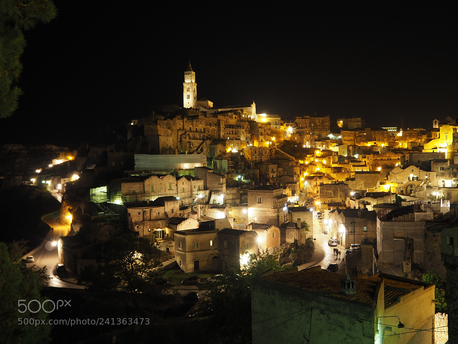 Olympus OM-D E-M10 II sample photo. Matera by night photography