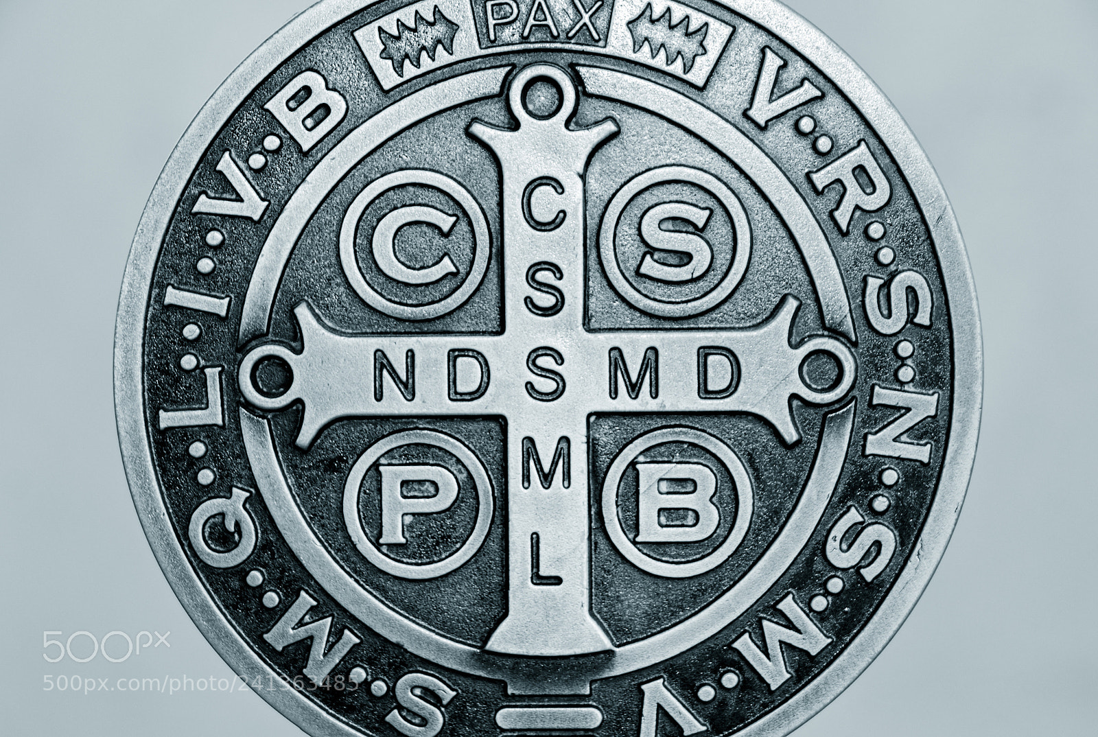 Canon EOS 1200D (EOS Rebel T5 / EOS Kiss X70 / EOS Hi) sample photo. Saint benedict medal symbols photography