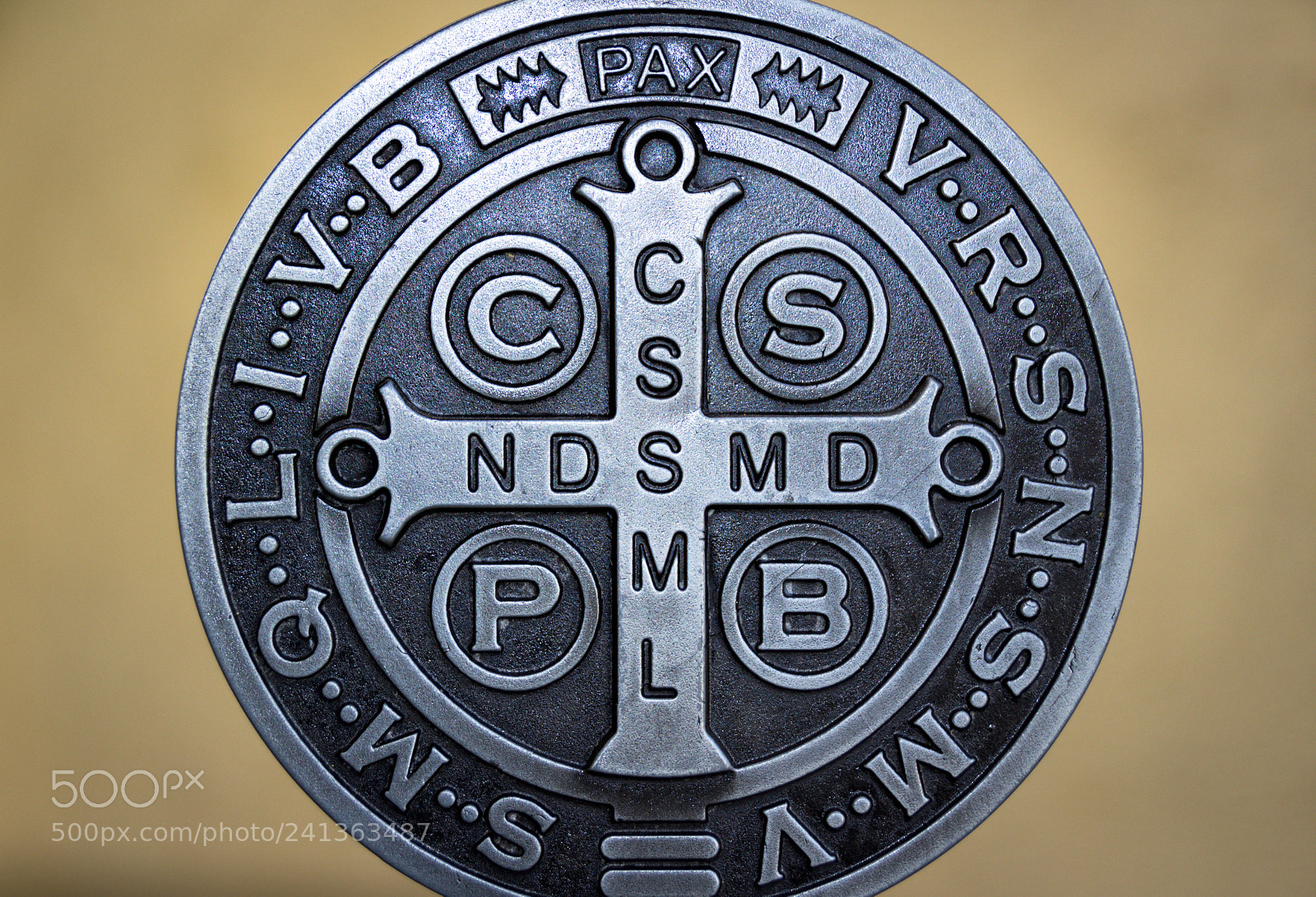 Canon EOS 1200D (EOS Rebel T5 / EOS Kiss X70 / EOS Hi) sample photo. Saint benedict medal symbols photography