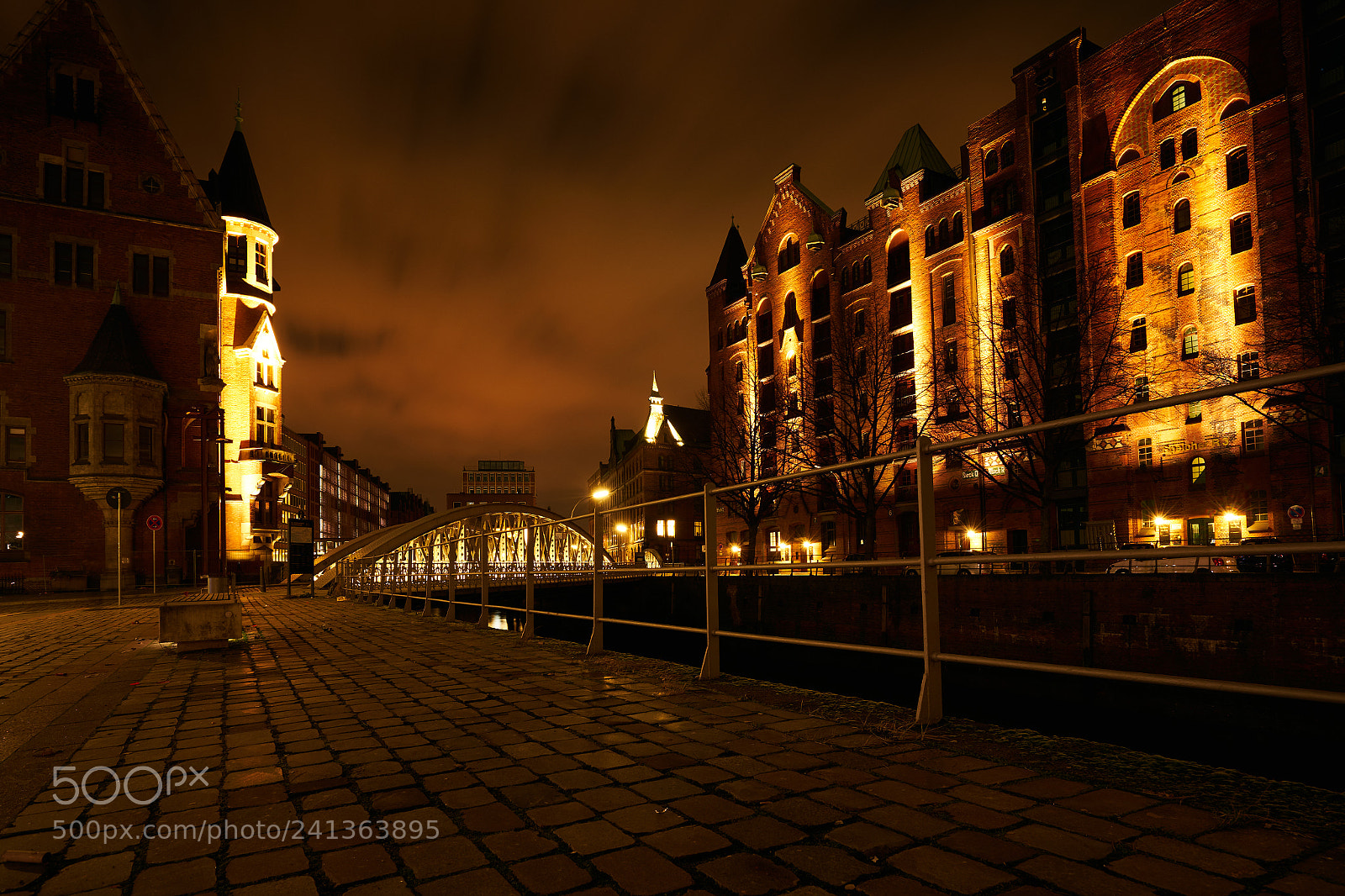Sony a7 II sample photo. Hamburg by night photography
