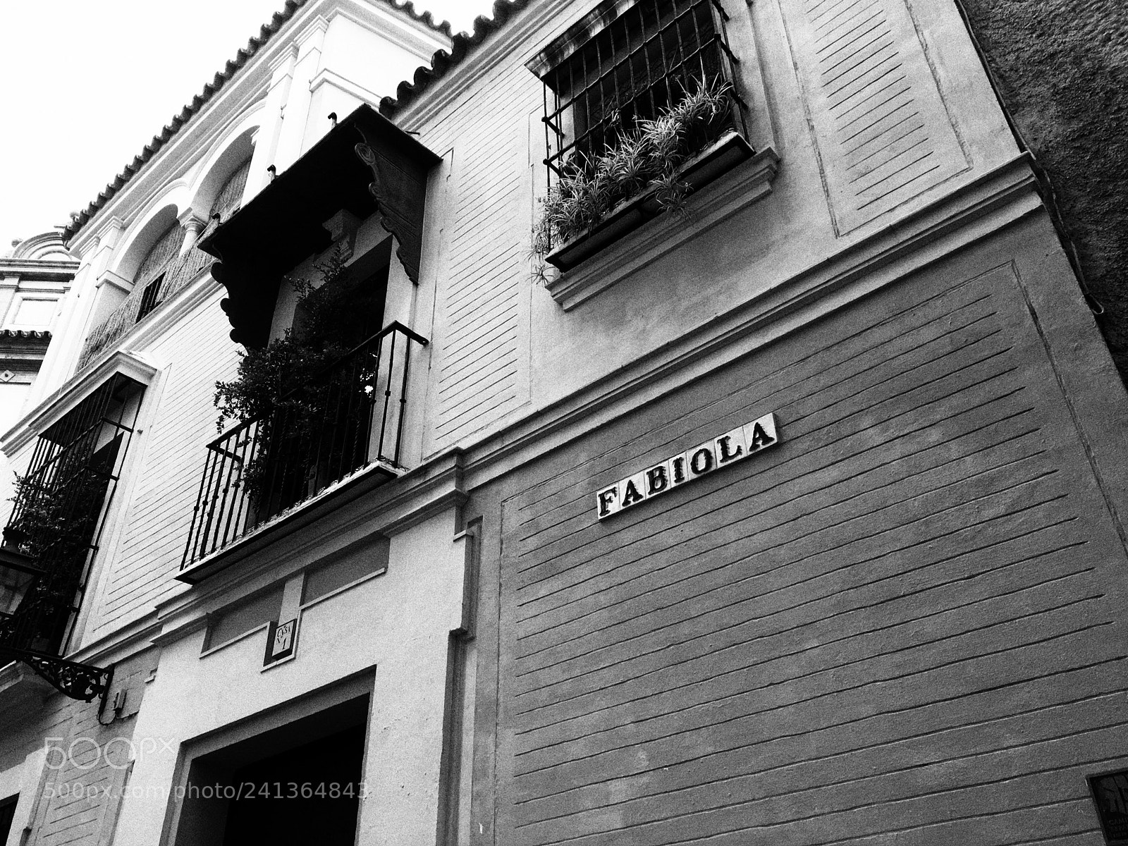 Apple iPhone SE sample photo. Calle fabiola. barrio santa photography
