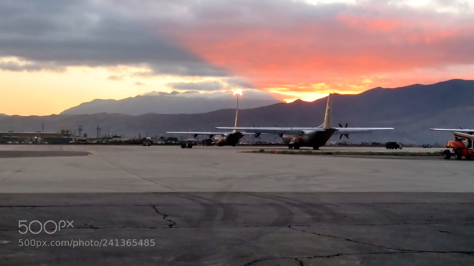 Motorola DROID Turbo 2 sample photo. The flight line photography