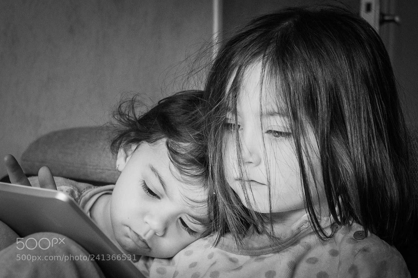 Fujifilm X-T20 sample photo. Sisters love photography