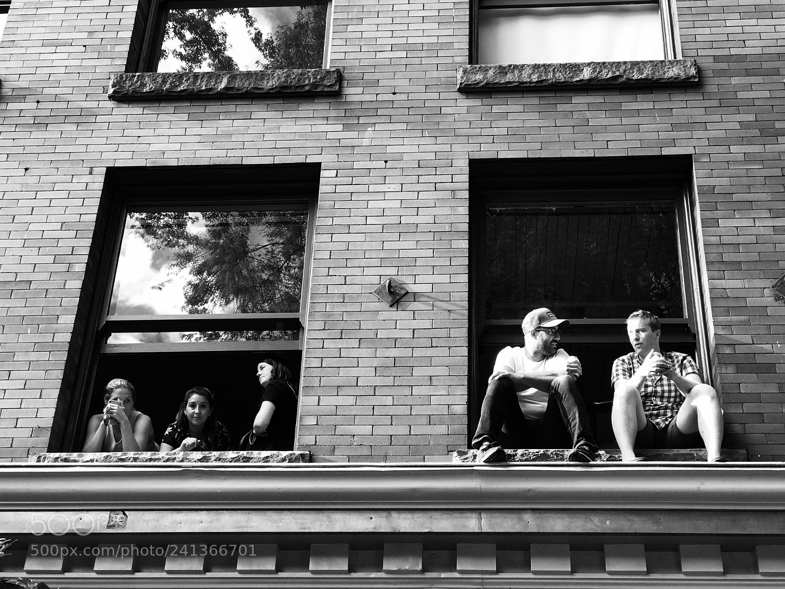 Apple iPhone 7 Plus sample photo. Spectating the gastown gran photography
