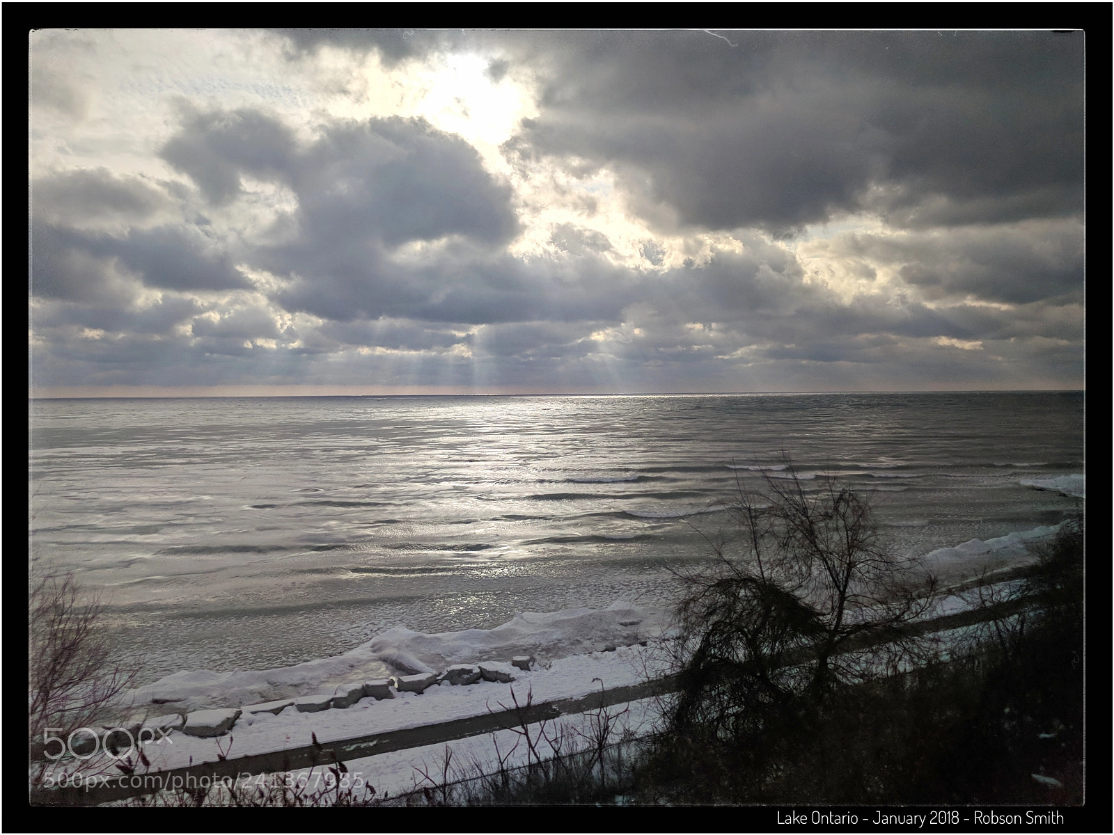 Google Pixel sample photo. Lake ontario - january photography