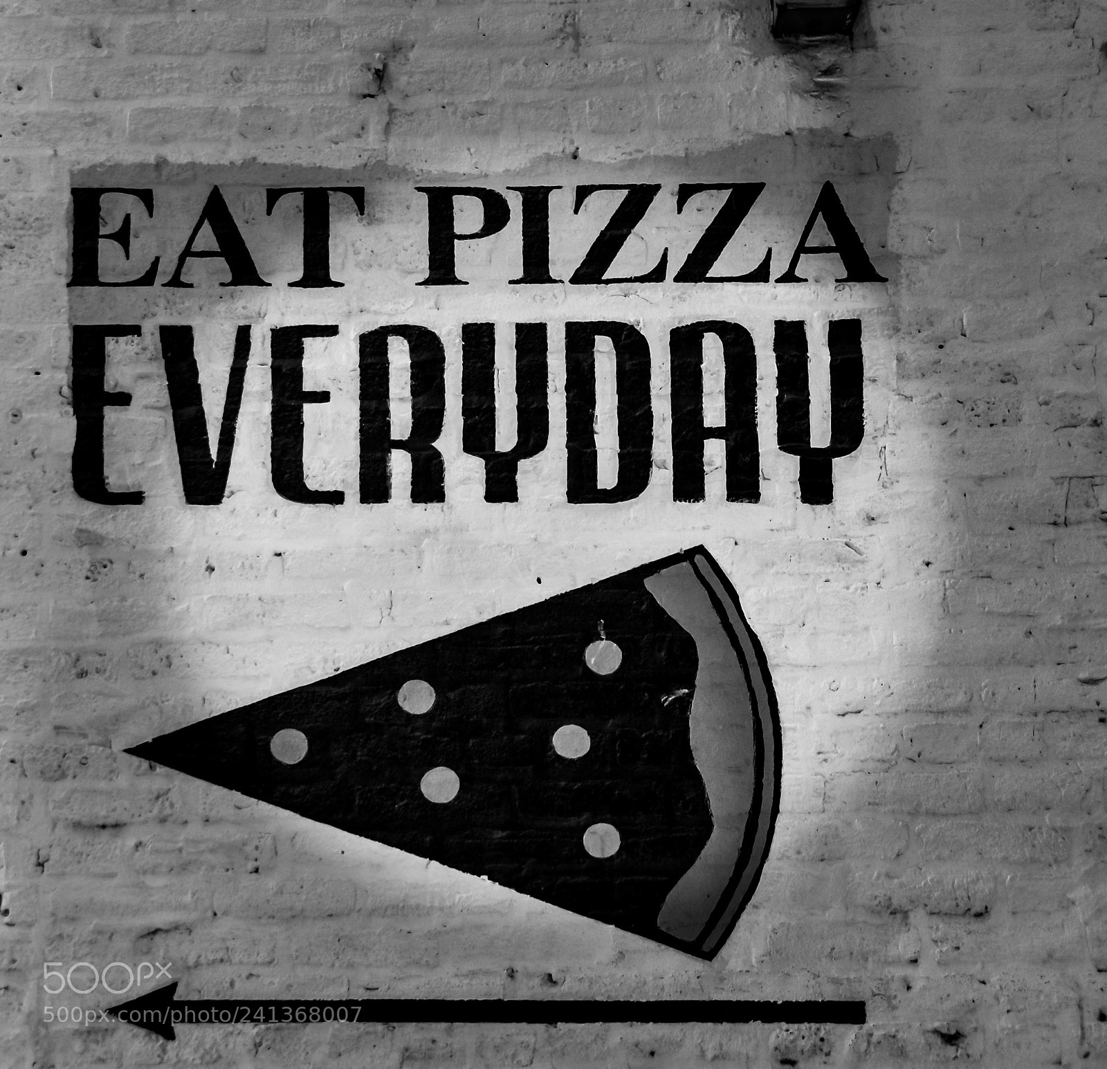 Nikon D5000 sample photo. Eat pizza photography