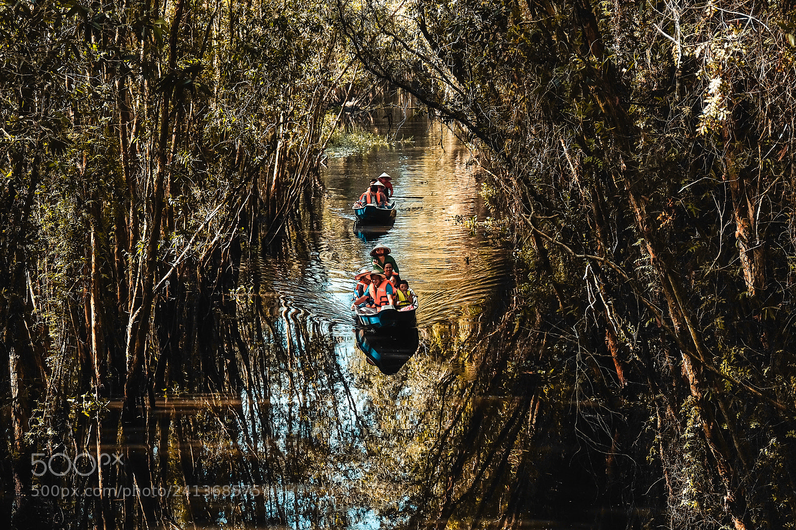 Fujifilm X-T1 sample photo. Boat tour in tan photography