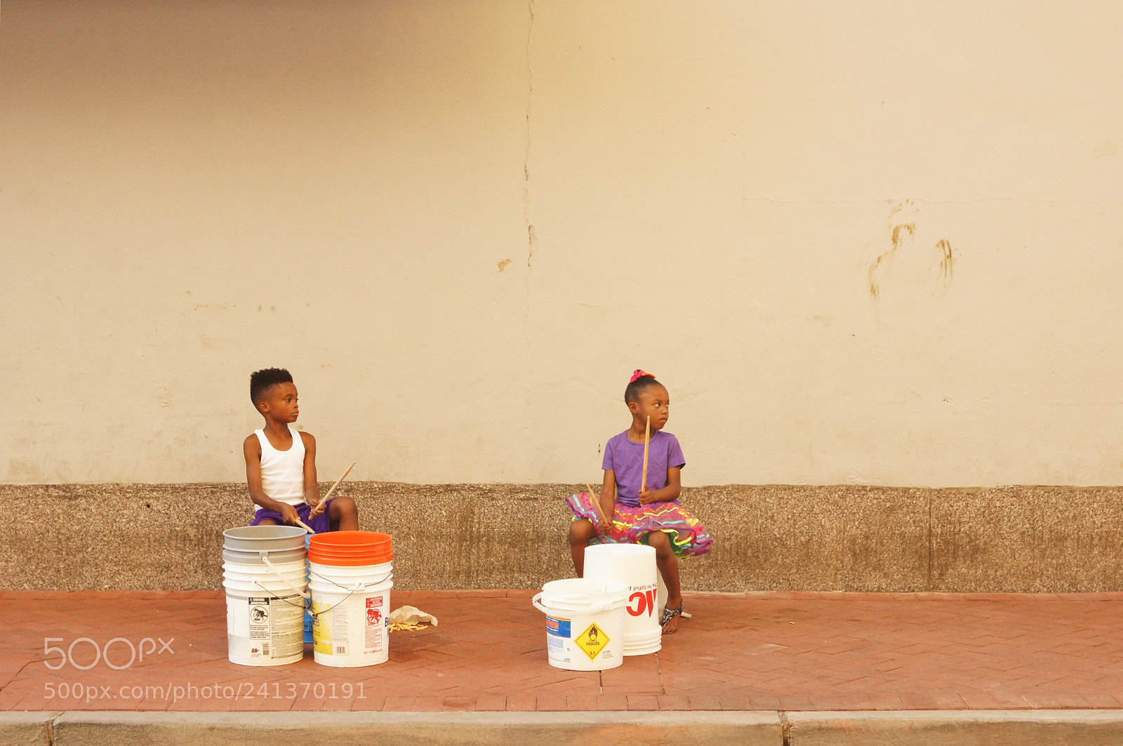 Sony SLT-A65 (SLT-A65V) sample photo. Child street performers photography